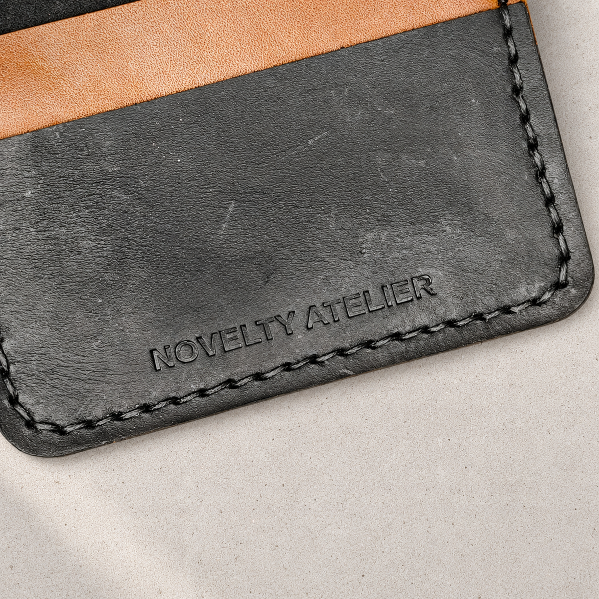 THE COPPERFIELD Bi-Fold Leather Card Holder (Black and Brown) - Novelty Atelier