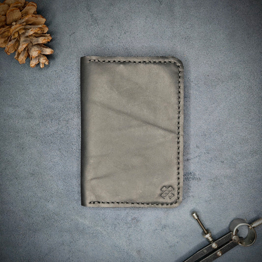 THE EXPLORER Leather Passport Holder (Black) - Novelty Atelier