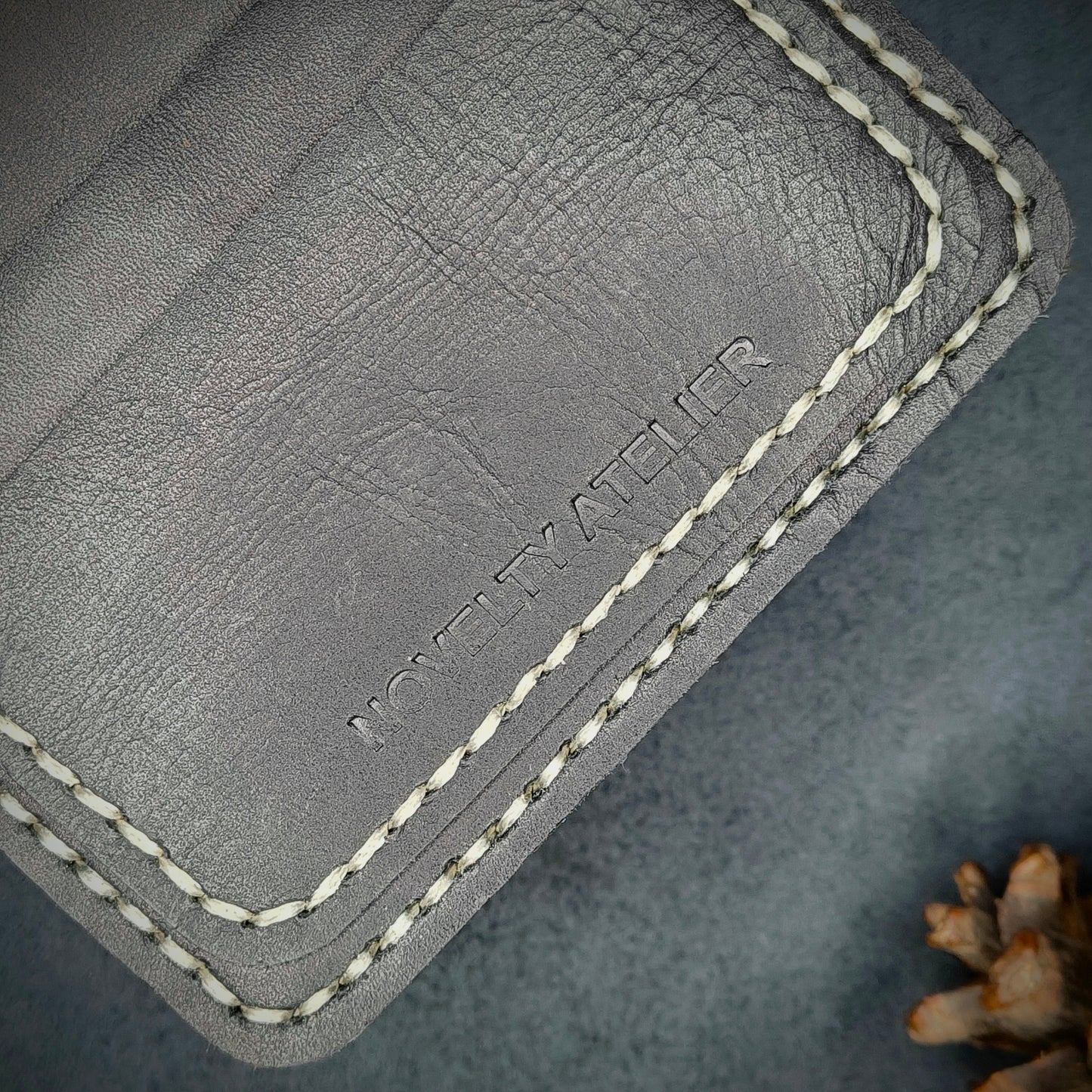 THE MIRAGE Bi-Fold Leather Wallet (Navy Blue) - Novelty Atelier