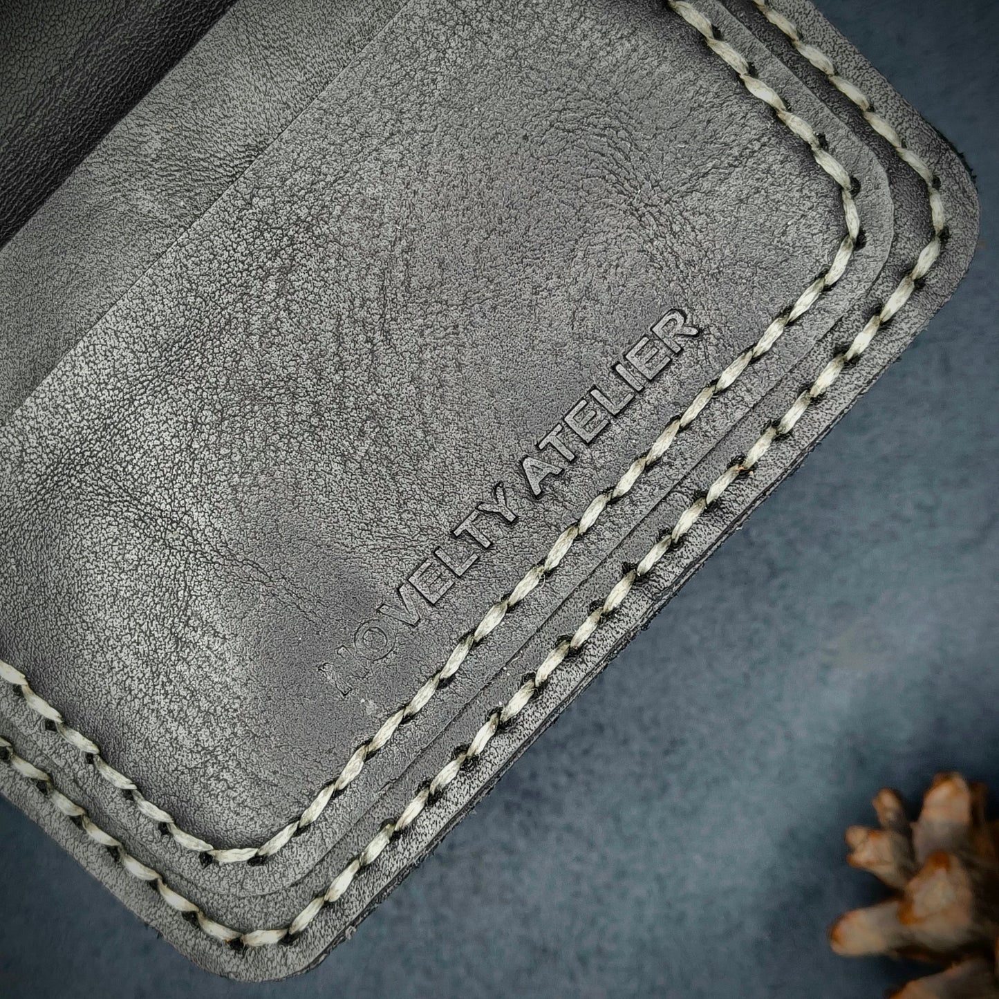 THE MIRAGE Bi-Fold Leather Wallet (Black) - Novelty Atelier