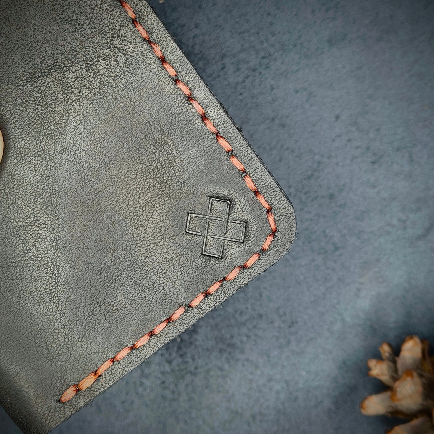THE MIRAGE Bi-Fold Leather Wallet (Black) - Novelty Atelier