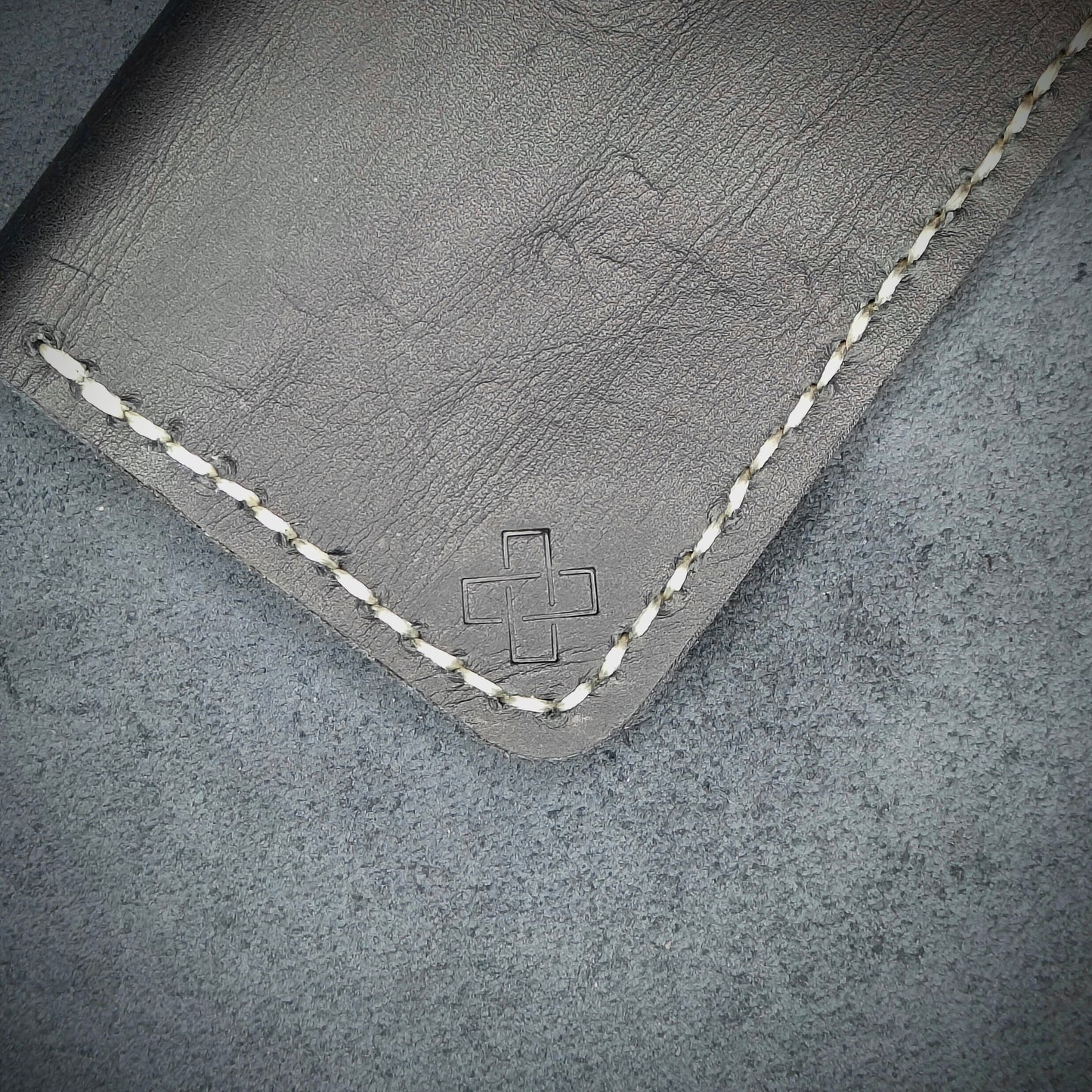 THE COPPERFIELD Bi-Fold Card Holder (Navy Blue) - Novelty Atelier