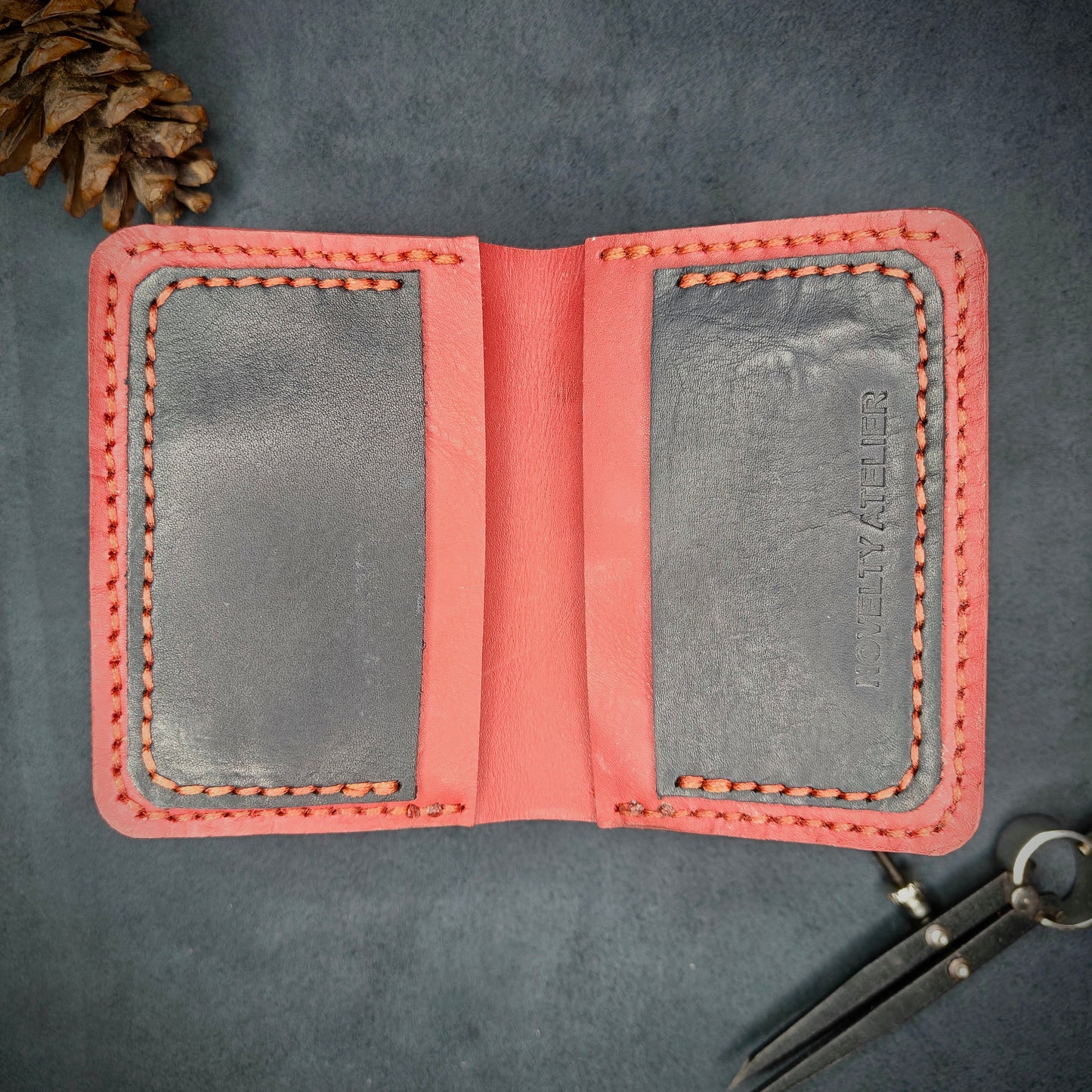 THE MIRAGE Bi-Fold Leather Wallet (Red and Navy Blue) - Novelty Atelier