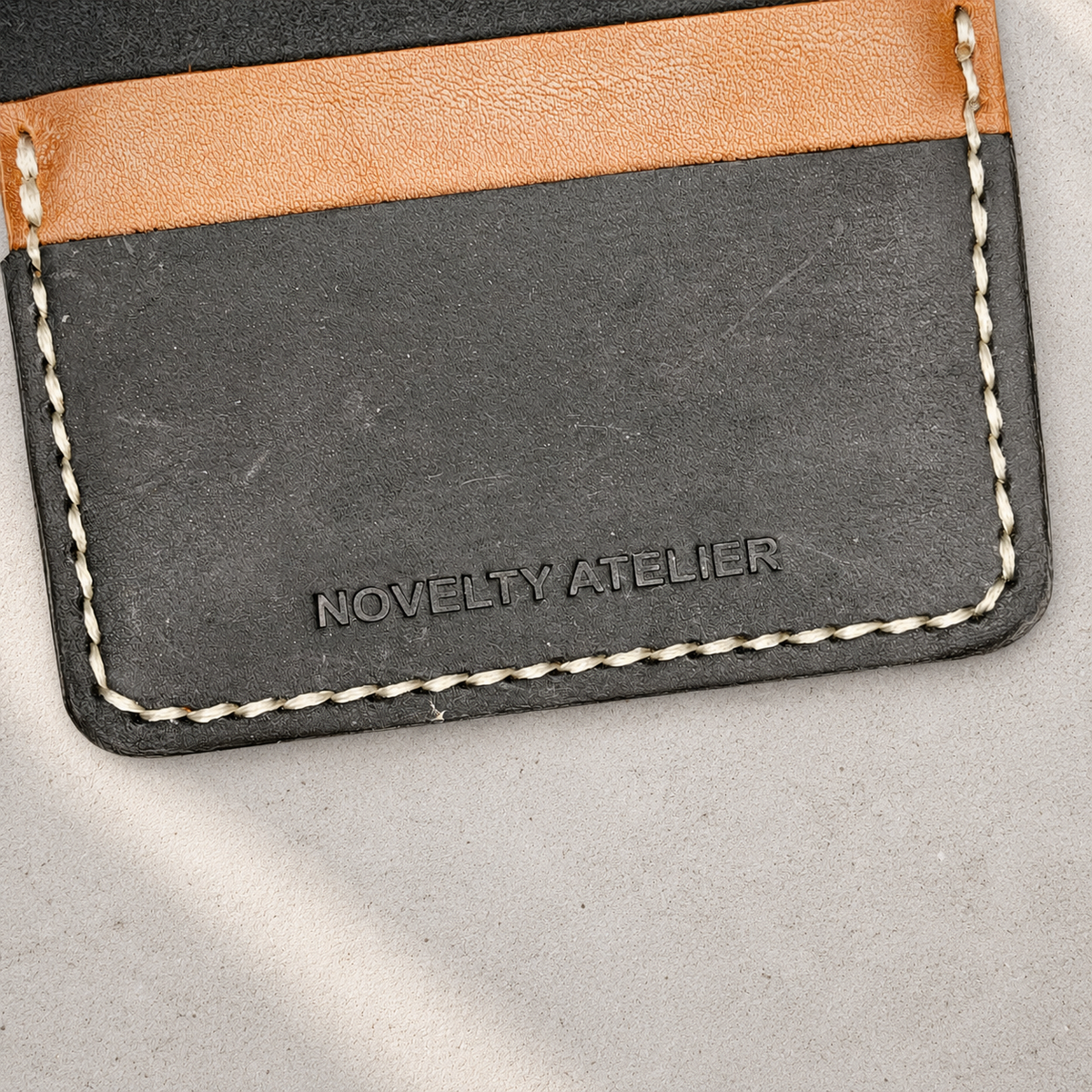 THE COPPERFIELD Bi-Fold Leather Card Holder (Black and Brown) - Novelty Atelier