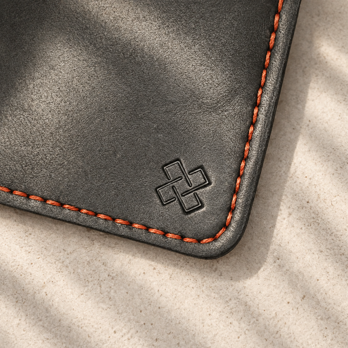 THE COPPERFIELD Bi-Fold Leather Card Holder (Black) - Novelty Atelier