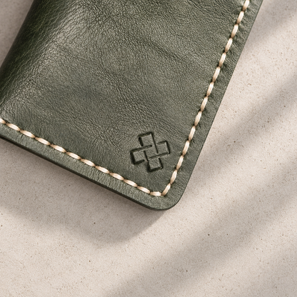 THE COPPERFIELD Bi-Fold Leather Card Holder (Olive Green) - Novelty Atelier