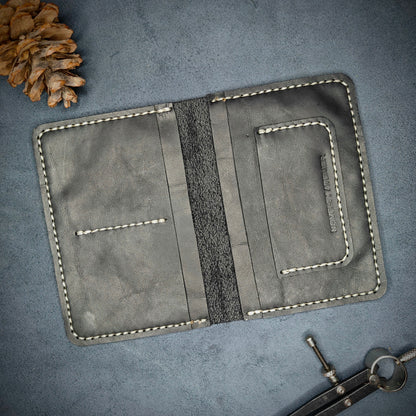 THE EXPLORER Leather Passport Holder (Black) - Novelty Atelier
