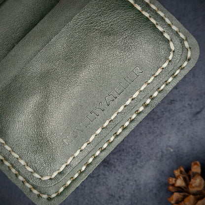 THE MIRAGE Bi-Fold Leather Wallet (Olive Green) - Novelty Atelier