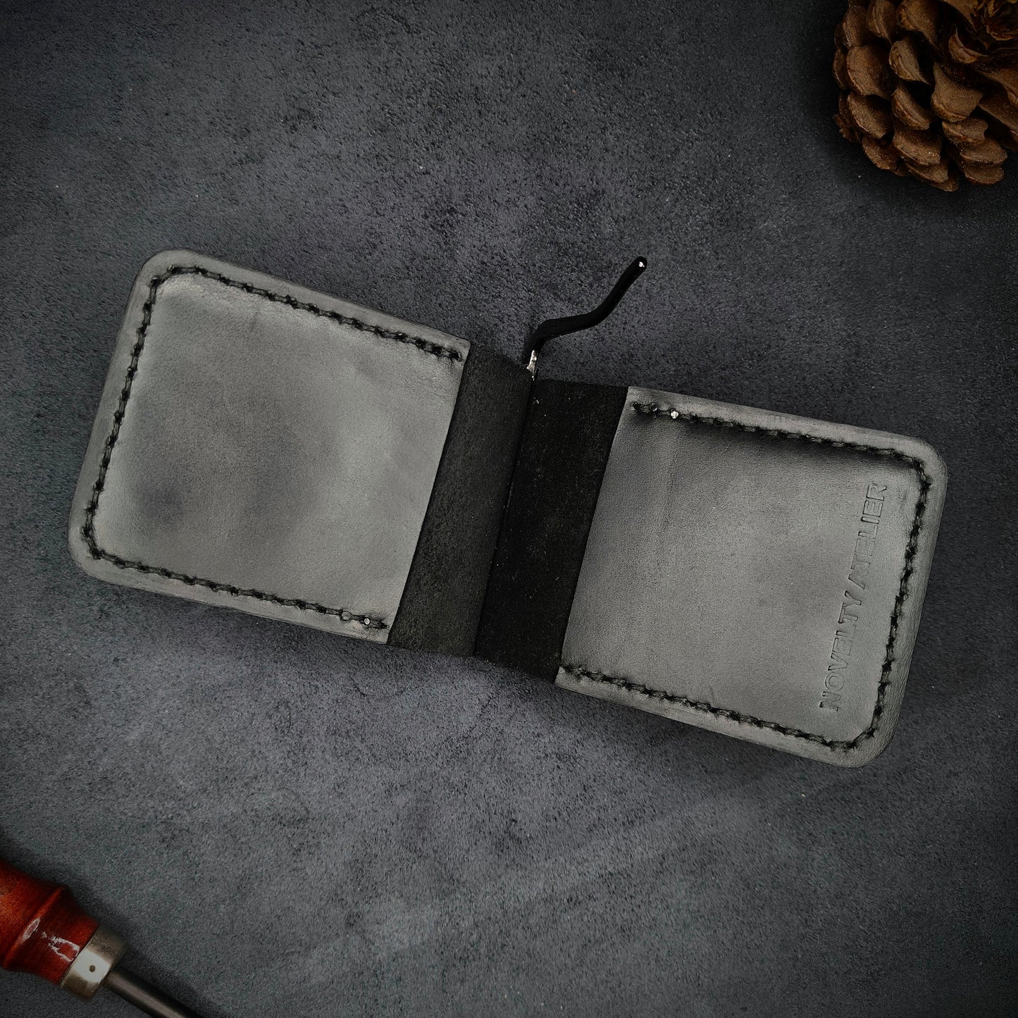 WAYNE Money Clip Leather Wallet