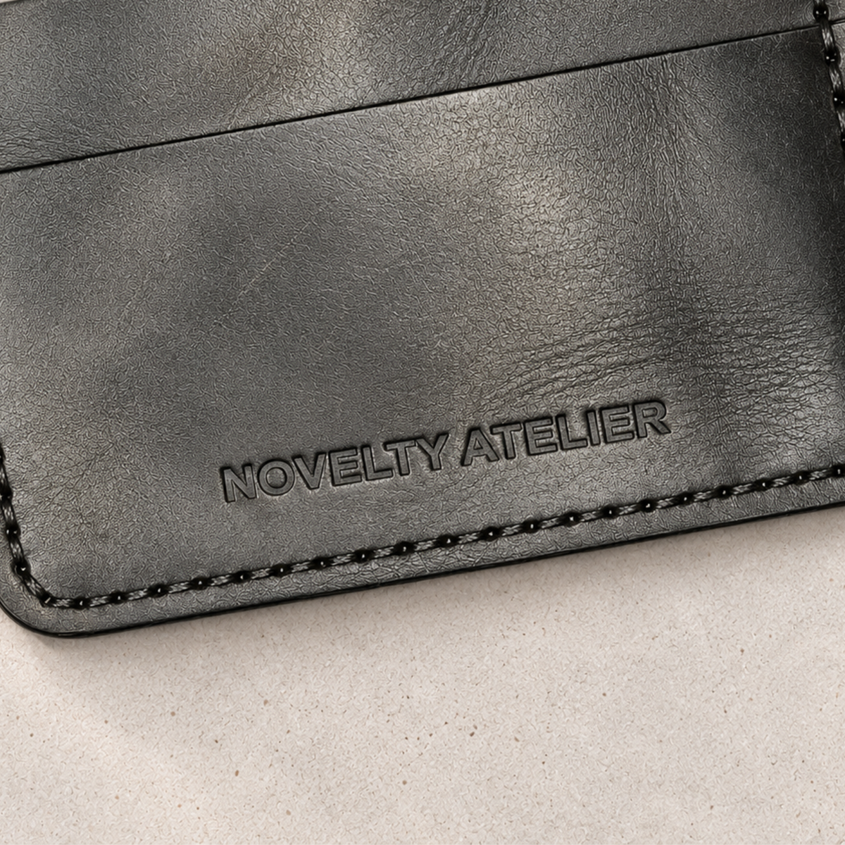 THE COPPERFIELD Bi-Fold Leather Card Holder (Black) - Novelty Atelier