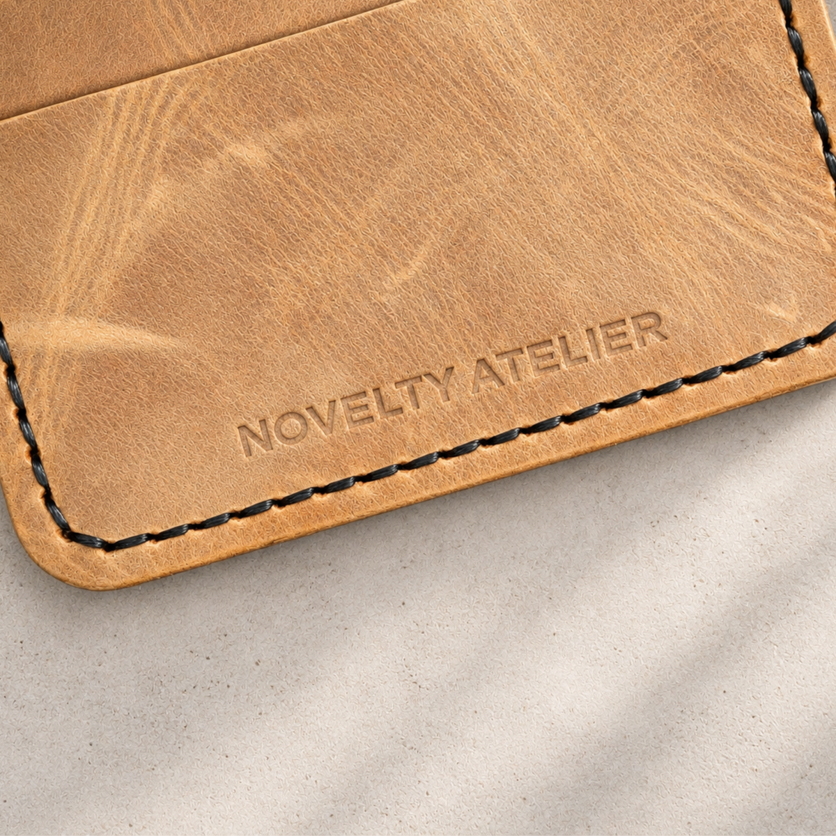 THE COPPERFIELD Bi-Fold Leather Card Holder (Sandstorm Brown) - Novelty Atelier