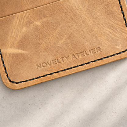 THE COPPERFIELD Bi-Fold Leather Card Holder (Sandstorm Brown) - Novelty Atelier
